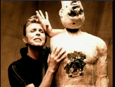 bowie_video_heartsfilthylesson