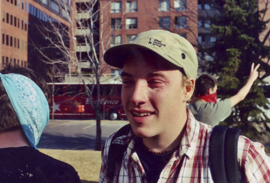 eric lavoie with maalox in his eyes